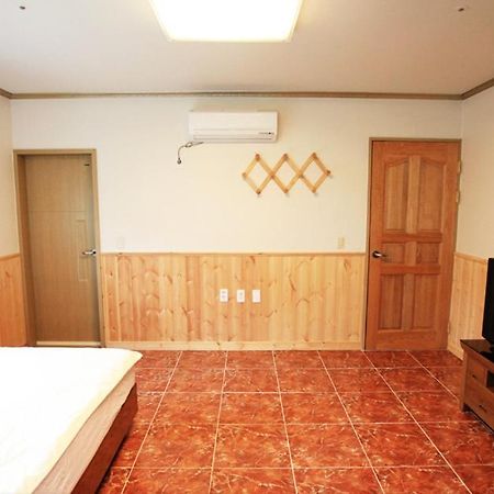 Haesung Pension Seogwipo Exterior photo
