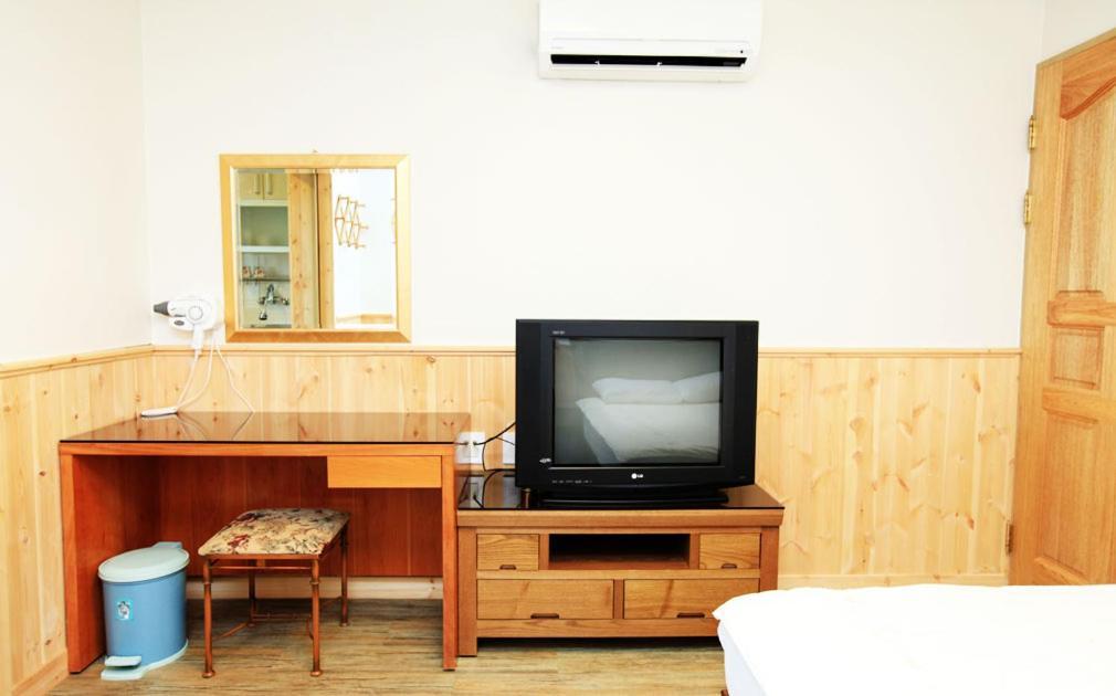 Haesung Pension Seogwipo Exterior photo
