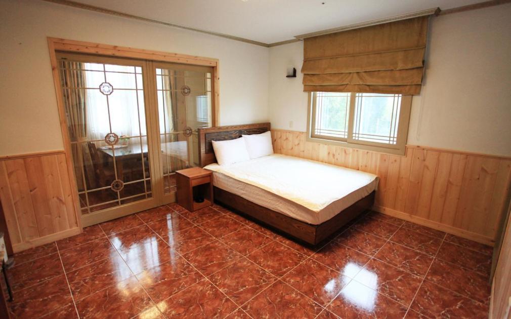 Haesung Pension Seogwipo Exterior photo